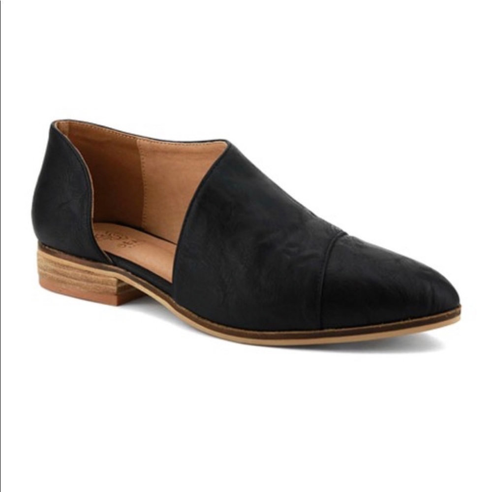 Beast Carter Side Cutout Ankle Bootie